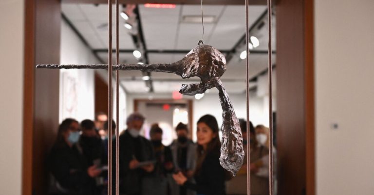 Billionaires’ Battle Over a Sculpture Exposes a Mysterious Art Market