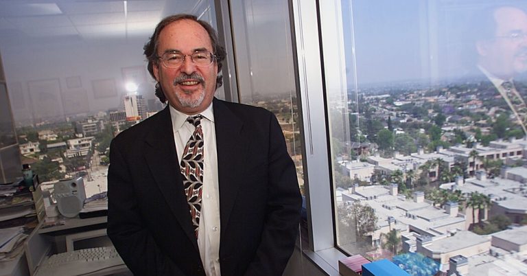 David Horowitz, Leftist Turned Trump Defender, Is Dead at 86