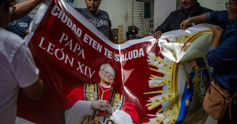 In Chiclayo, Peru, Locals Cheer the ‘Peruvian Pope’