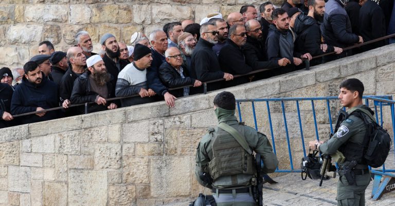 Israel Has a Terrible Choice to Make